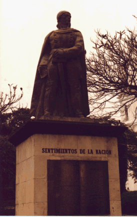 Monumento a Morelos en la Plaza Civica